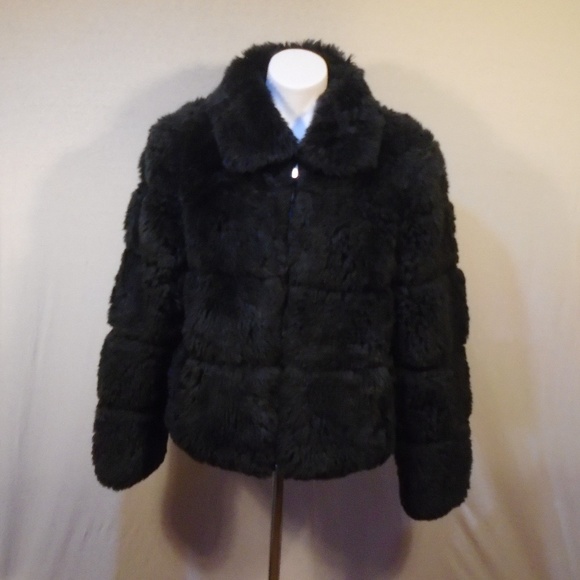 Michael Kors Jackets & Blazers - Stylish Michael Kors Puffy Ribbed Faux Fur Jacket